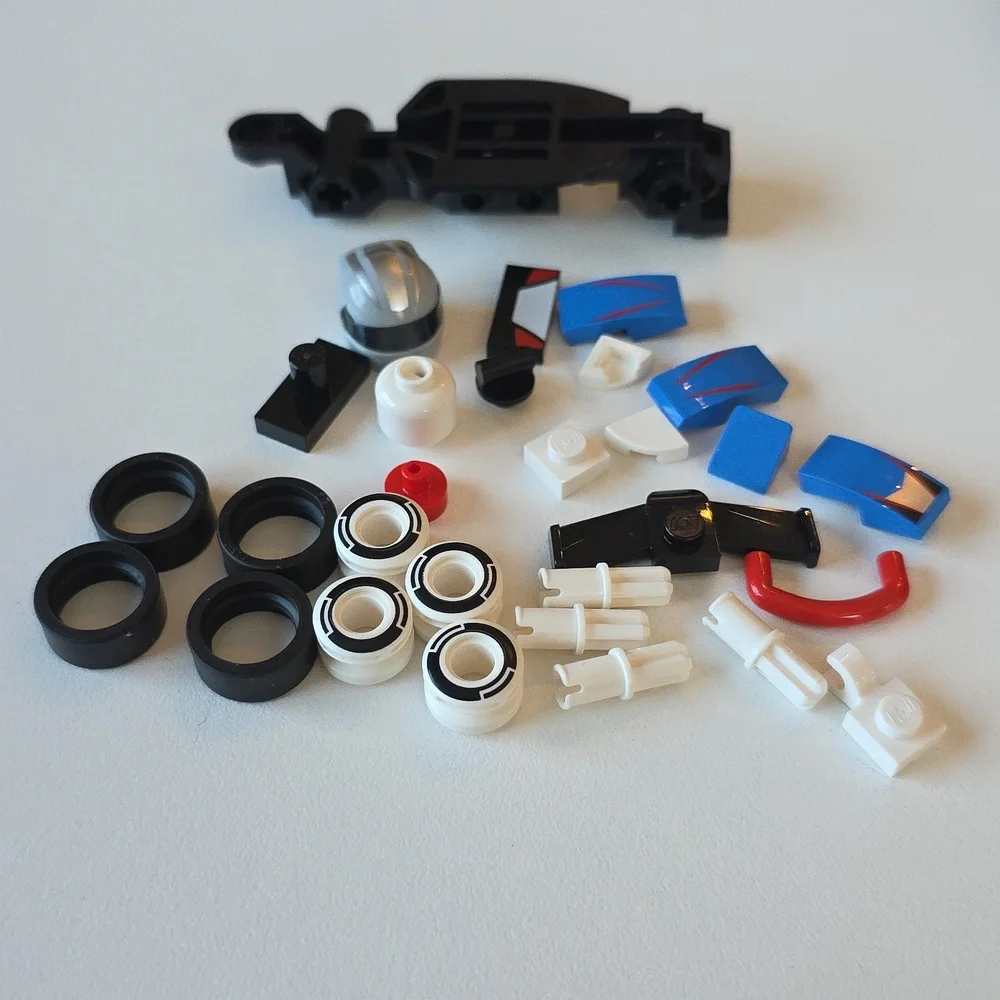 Lego Formula F1 Collectible Race Cars 71049 white and blue